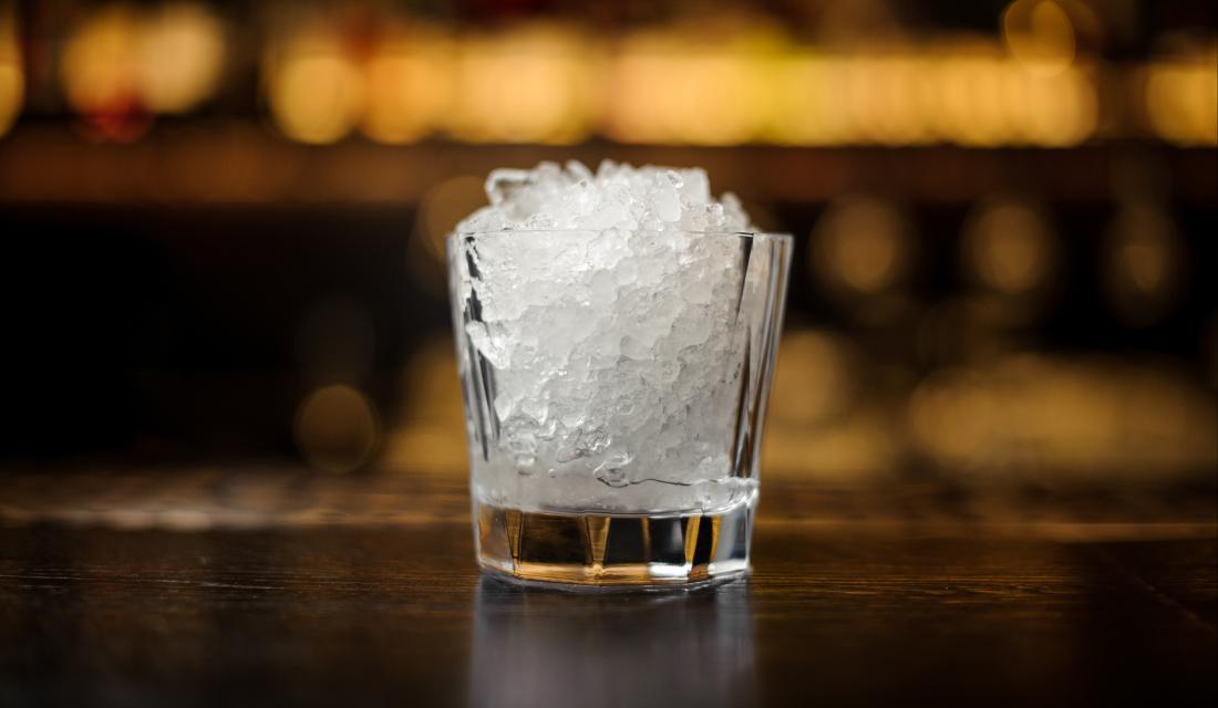 crushed ice im glas