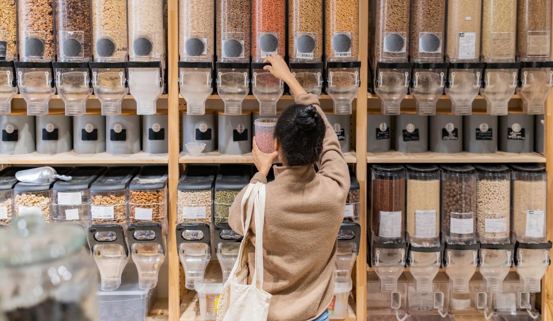 Laden mit unverpackten Lebensmittel