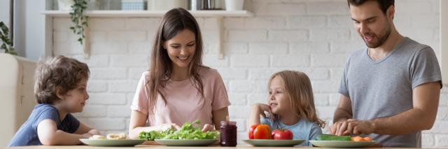 Familie in der Küche