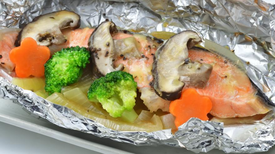Gegrillter Lachs in Alufolie