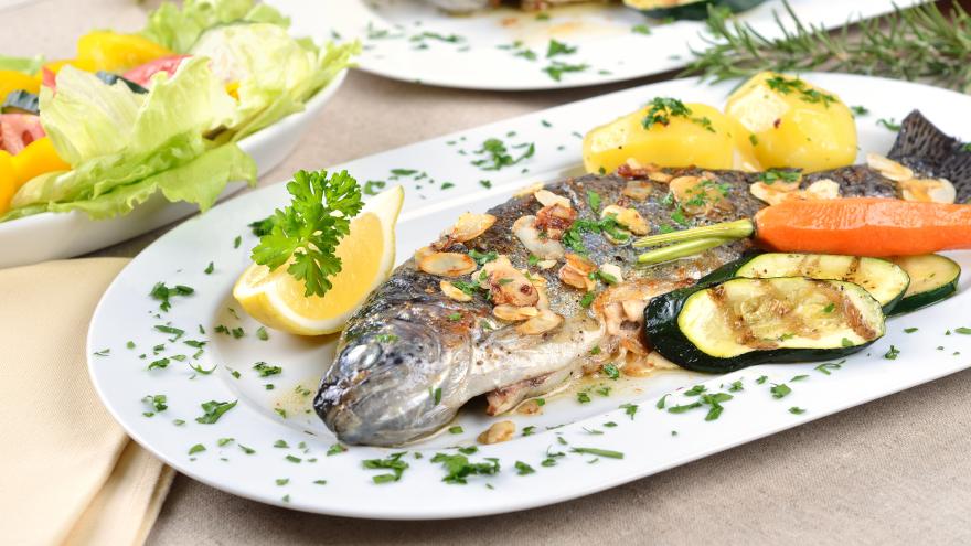 Fischgericht auf einem Teller