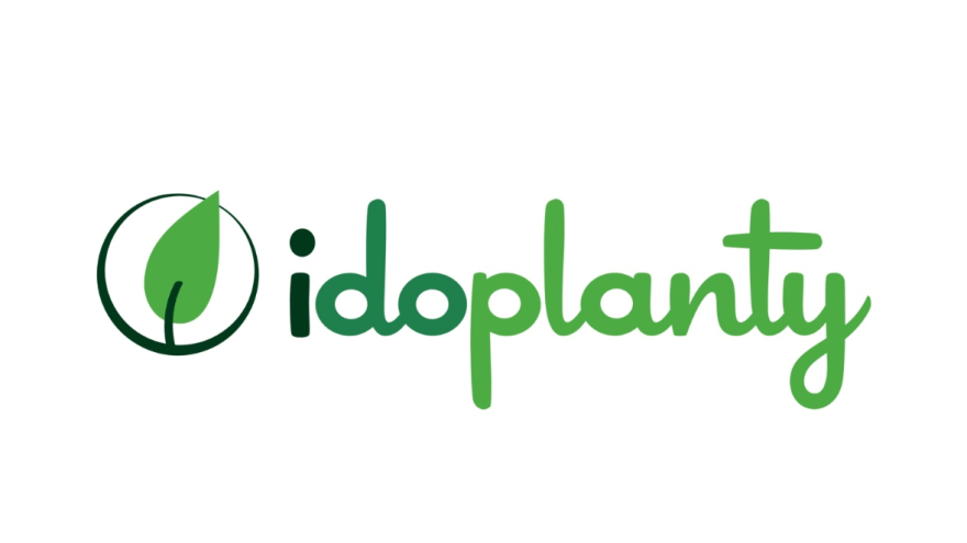 Illustration eines Blatt neben Schriftzug "idoplanty" als Logo der gleichnamigen App