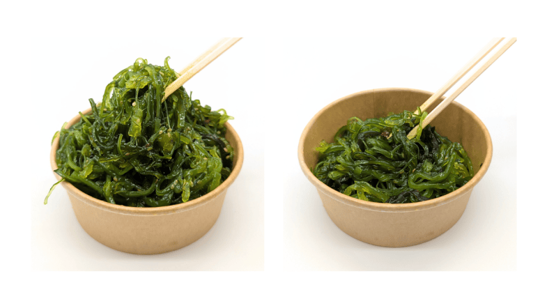 Zwei Schalen mit Wakame-Salat